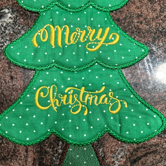 Handmade quilted and embroidered Christmas tree door hanging decoration - Picture 3 of 5